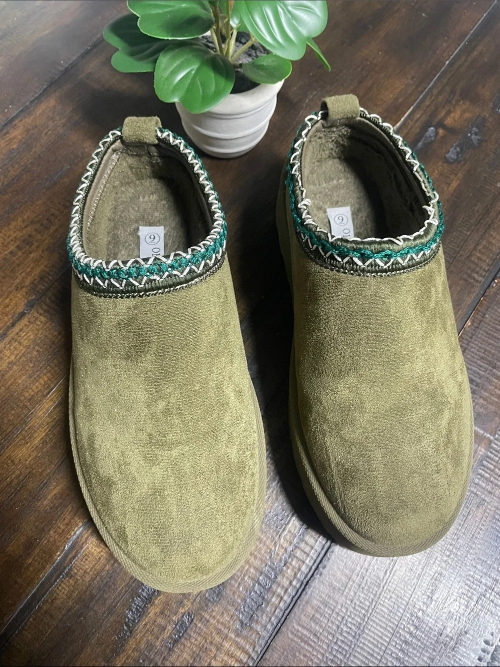 Olivia & Kate Women's STORMY Olive Green Platform Slip-On Shoes SZ 9
